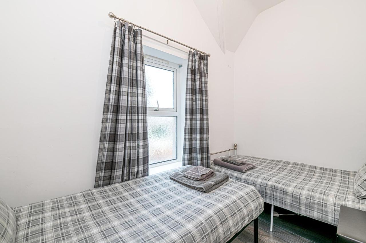 Two Bedroom Holiday Apartment Colwyn Bay Esterno foto