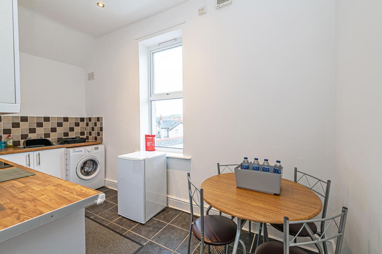 Two Bedroom Holiday Apartment Colwyn Bay Esterno foto